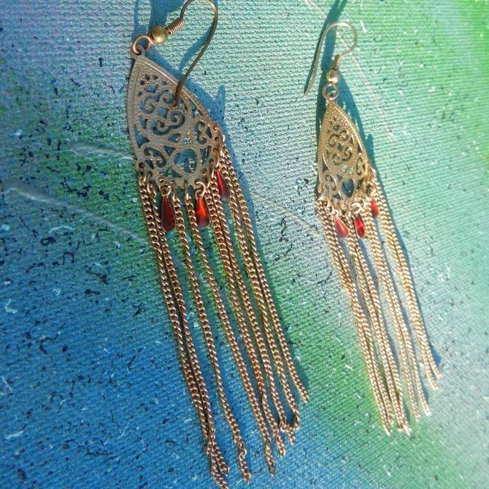 VTG Contempo gold pierced earrings chandelier gold tone far east exotic dusters - Picture 5 of 13